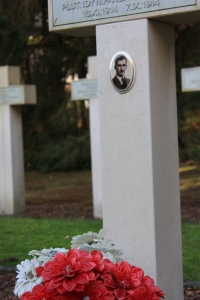 Mini Traper - Lommel, Polski Cmentarz Wojskowy